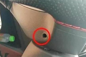 交警提醒：方向盤下有個(gè)小機(jī)關(guān)，作用很大！