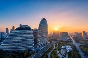 今天，致敬改革開放，致敬我們共同奮斗的四十年